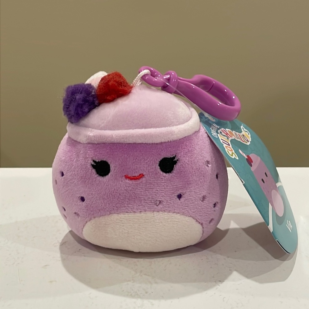 NWT 3.5” Vie the Berry Smoothie Squishmallow Clip